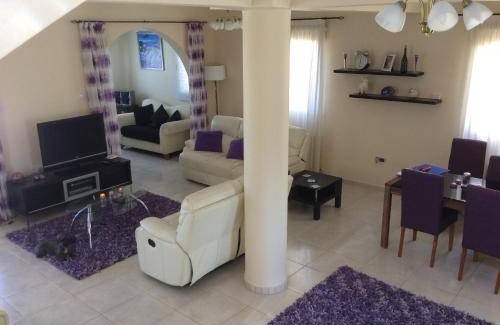 Mandria Villa | 178 m² Villa ∙ 3 bedrooms ∙ 6 guests