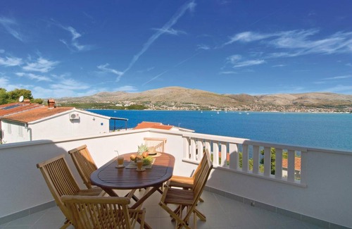 Okrug Donji House | 179 m² House ∙ 4 bedrooms ∙ 10 guests