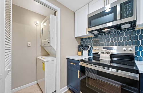 Peachtree Center Condo | 17G-2BR/2B King/Queen Bed, Parking Walk2Mart,Downtown