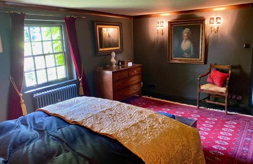 Martin Apartment | 17th Century Boutique Getaway in the Countryside