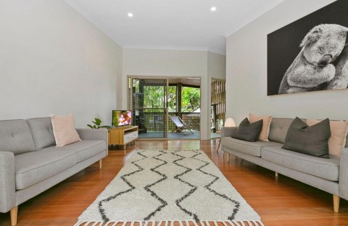 Sunshine Beach House | 18 Adams St The Beach Shack fabulous location close to the beach