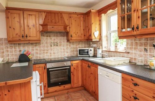 Glengarriff House | 18 Dalewood