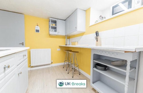 Egremont Apartment | 18 Main Street