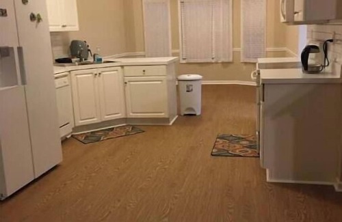 Oak Hill House | 18 minutes to Downtown Covington Square Walk of Stars and Great Restaurants
