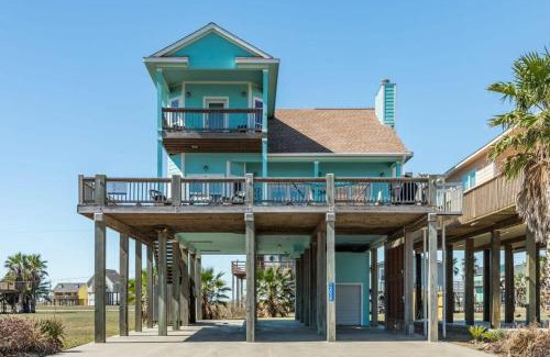San Luis House | 180 Degree Water Views, Huge Deck, Perfect Sunrise Spot, Great Layout!