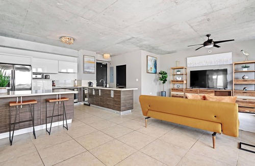Puerta de Tierra Condo | 180 Degrees of Blue Caribbean Seas