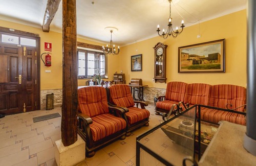 Santibanez de Valcorba House | 180 m² House ∙ 3 bedrooms ∙ 10 guests