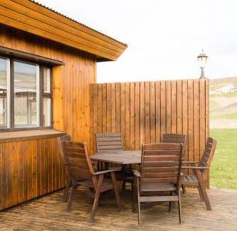 Husavik Apartment | 180 m² Apartment ∙ 4 bedrooms ∙ 8 guests
