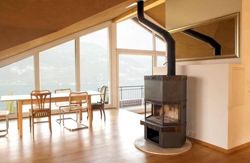Krattigen Apartment | 180 m² Apartment ∙ 1 bedroom ∙ 4 guests