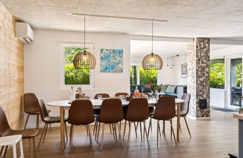 Bønnerup Strand House | 180 m² House ∙ 1 bedroom ∙ 12 guests
