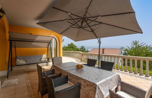 Opric House | 180 m² House ∙ 3 bedrooms ∙ 6 guests