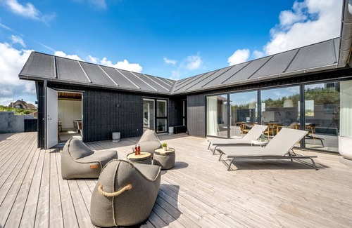 Sondervig House | 180 m² House ∙ 4 bedrooms ∙ 12 guests