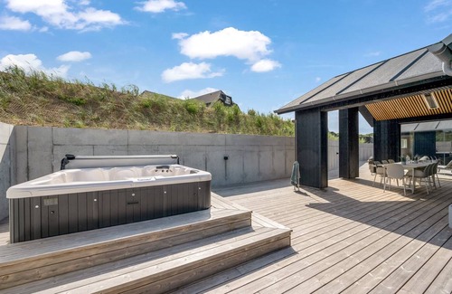 Sondervig House | 180 m² House ∙ 4 bedrooms ∙ 12 guests