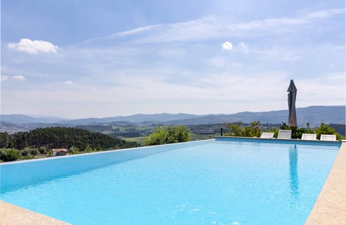 Molares House | 180 m² House ∙ 4 bedrooms ∙ 9 guests