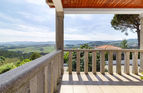 Molares House | 180 m² House ∙ 4 bedrooms ∙ 9 guests