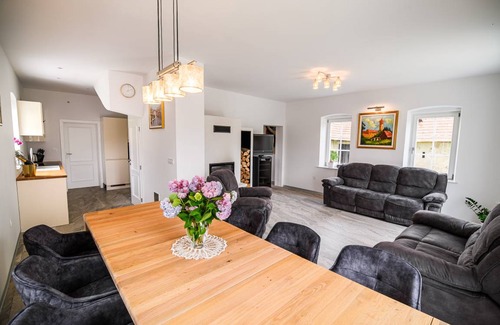 Cerklje ob Krki House | 180 m² House ∙ 4 bedrooms ∙ 8 guests