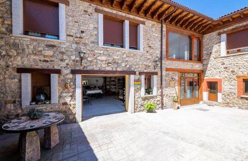 Pallide House | 180 m² House ∙ 5 bedrooms ∙ 10 guests