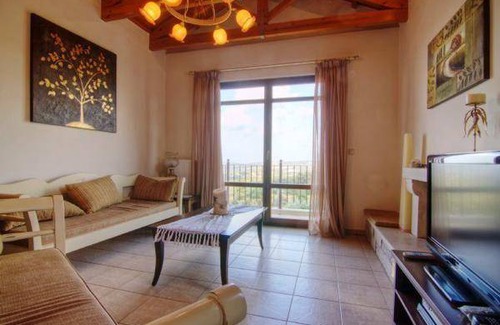 Amnatos House | 180 m² House ∙ 5 bedrooms ∙ 10 guests