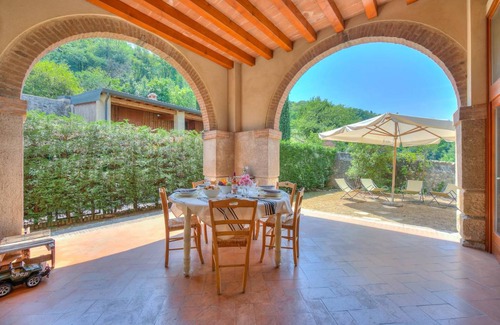 Colognola ai Colli Villa | 180 m² Villa ∙ 3 bedrooms ∙ 8 guests