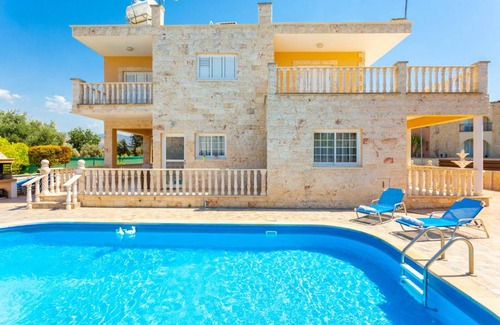 Prodromi Villa | 180 m² Villa ∙ 3 bedrooms ∙ 7 guests