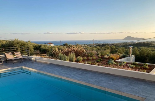 Agia Villa | 180 m² Villa ∙ 5 bedrooms ∙ 10 guests