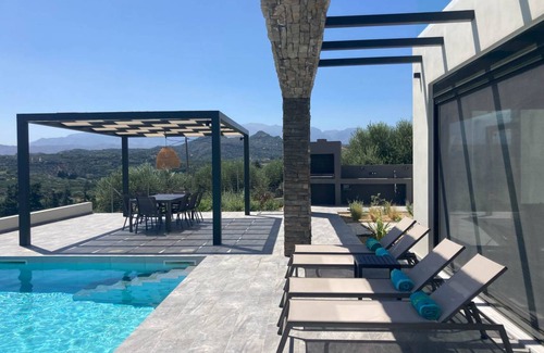 Agia Villa | 180 m² Villa ∙ 5 bedrooms ∙ 10 guests