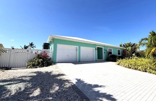 Port Pine Heights House | 181 m² House ∙ 3 bedrooms ∙ 6 guests