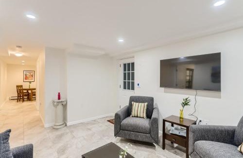 Interurban Park Apartment | 1815 Bluebell Ave