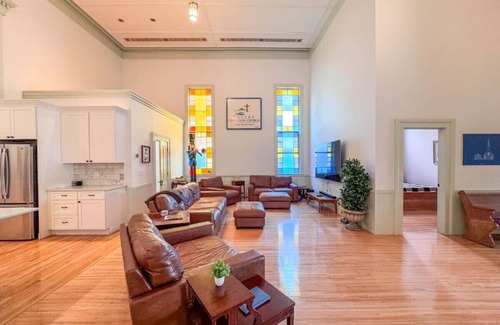 Conway House | 1826 Conway Renovated Church | 5 Bedroom, Lake Access