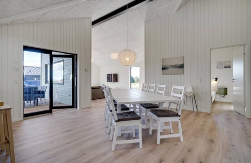 Hvidbjerg Strand House | 184 m² House ∙ 4 bedrooms ∙ 12 guests