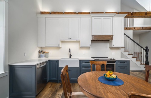 Quinte West House | 1845 Completely Renovated Stone Farmhouse