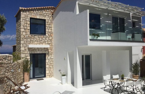 Varvara House | 185 m² House ∙ 1 bedroom ∙ 4 guests