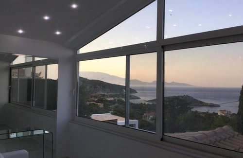 Varvara House | 185 m² House ∙ 1 bedroom ∙ 4 guests