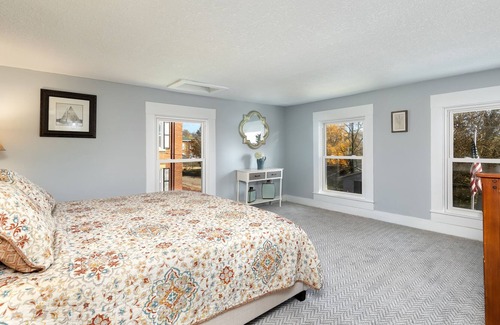 Le Claire House | 1856 historic home, one block from downtown LeClaire!