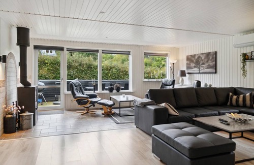 Bønnerup Strand House | 186 m² House ∙ 5 bedrooms ∙ 12 guests