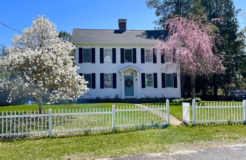Madison House | 1860's Colonial House Near Downtown and Beaches!