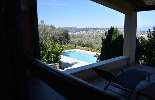 Egira Villa | 188 m² Villa ∙ 4 bedrooms ∙ 9 guests