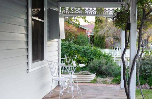 Echuca House | 189 m² House ∙ 4 bedrooms ∙ 9 guests