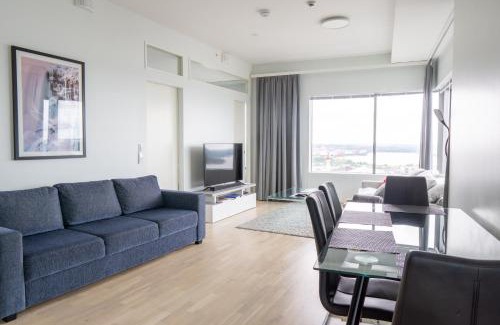Kallio Apartment | 18th Floor Helsinki High Point 1 BDR Apartment with City View - Free Garage Parking