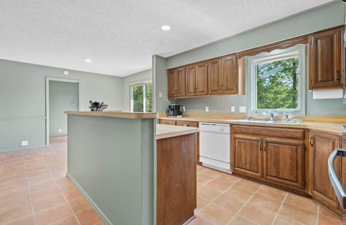 Hot Springs Village House | 19 LaCanada Way - Spacious Lake Segovia home on one level with garage in Hot