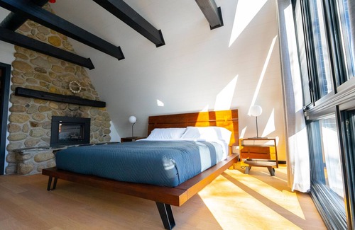 Potton Ski Chalet | 19 Person Grand Chalet Luxury Mountain Retreat with Stunning Views and Amenities