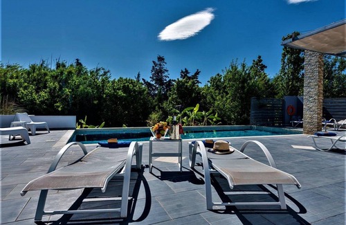 Zipari House | 190 m² House ∙ 4 bedrooms ∙ 10 guests