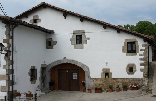 Baraibar House | 190 m² House ∙ 5 bedrooms ∙ 12 guests