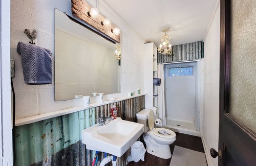 Crumpler Cottage | 1900s Tiny House