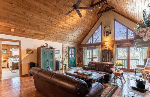 Seven Devils Cabin | 192 m² Cabin ∙ 3 bedrooms ∙ 8 guests