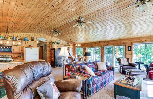 Hackensack House | 192 m² House ∙ 4 bedrooms ∙ 8 guests