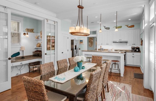 Watercolor House | 192 m² House ∙ 4 bedrooms ∙ 8 guests