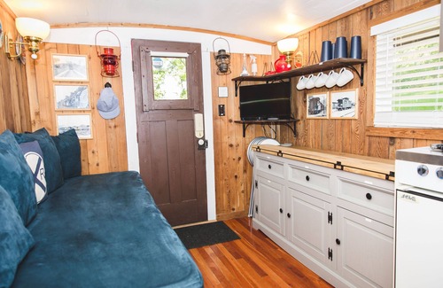 Natural Bridge House | 1926 C&O Guest Caboose -new listing!