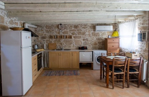 Sivas Apartment | 1936 Stone apartment Sivas Crete Chelidoni I (ΑΜΑ) 00000115598
