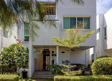 Huai Yang House | 195 m² House ∙ 3 bedrooms ∙ 7 guests